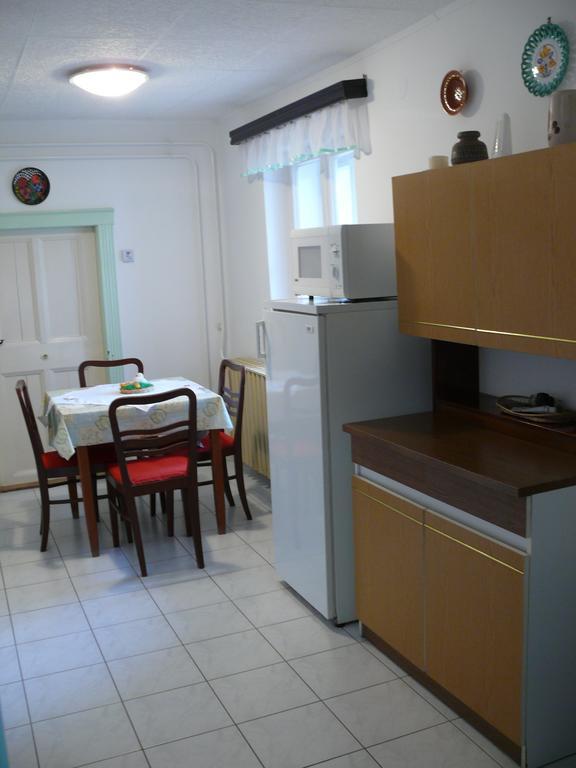 Madacsi Vendeghaz Apartment Kiskoros Exterior foto